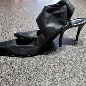 Soft Black Leather Angle Strap